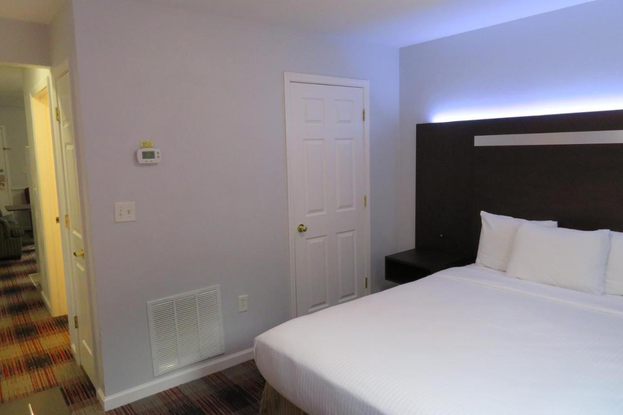 Luxbury Inn&Suites Maryville Extérieur photo