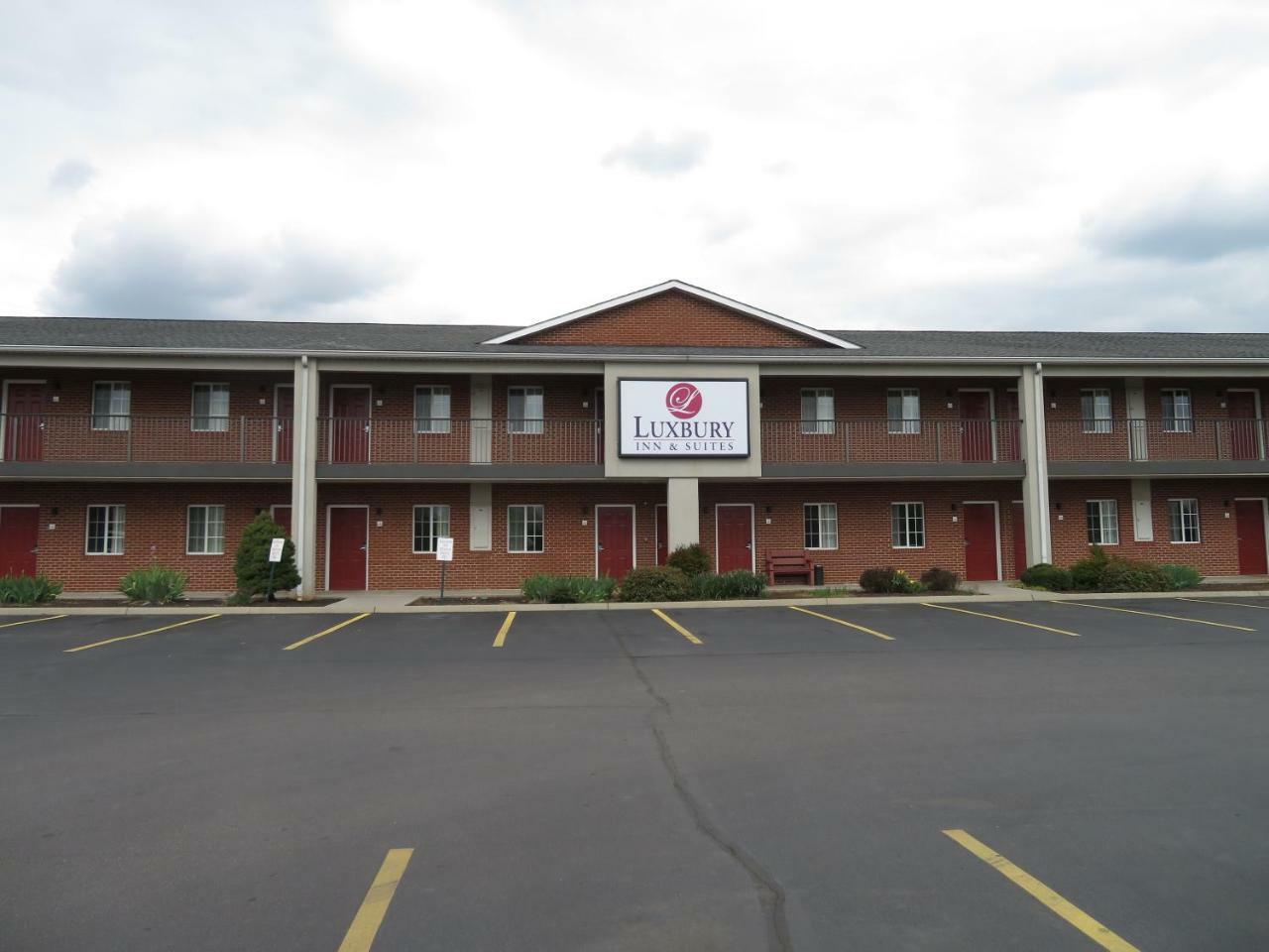 Luxbury Inn&Suites Maryville Extérieur photo