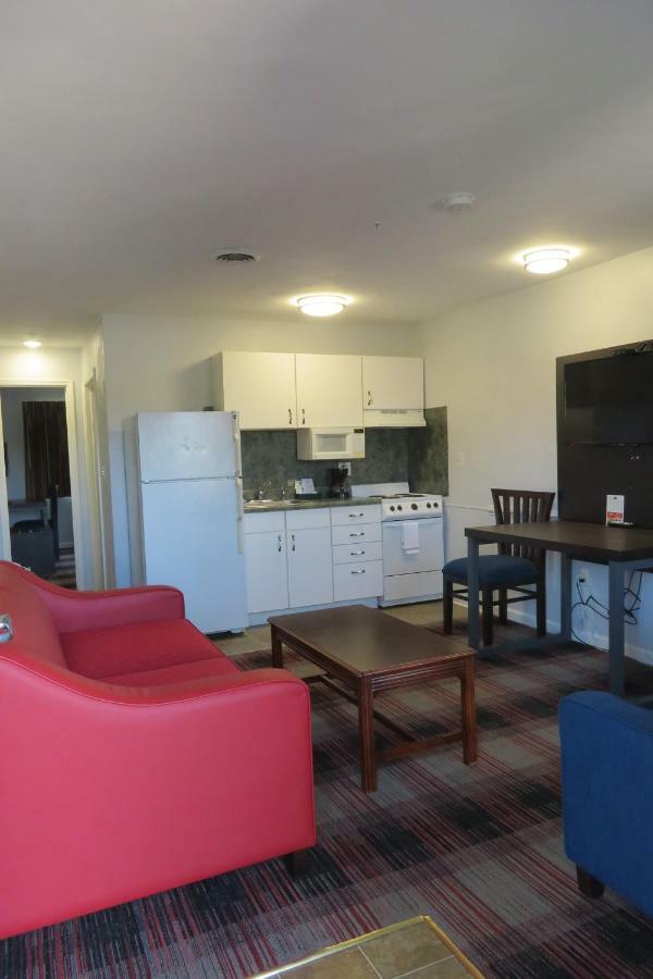 Luxbury Inn&Suites Maryville Extérieur photo