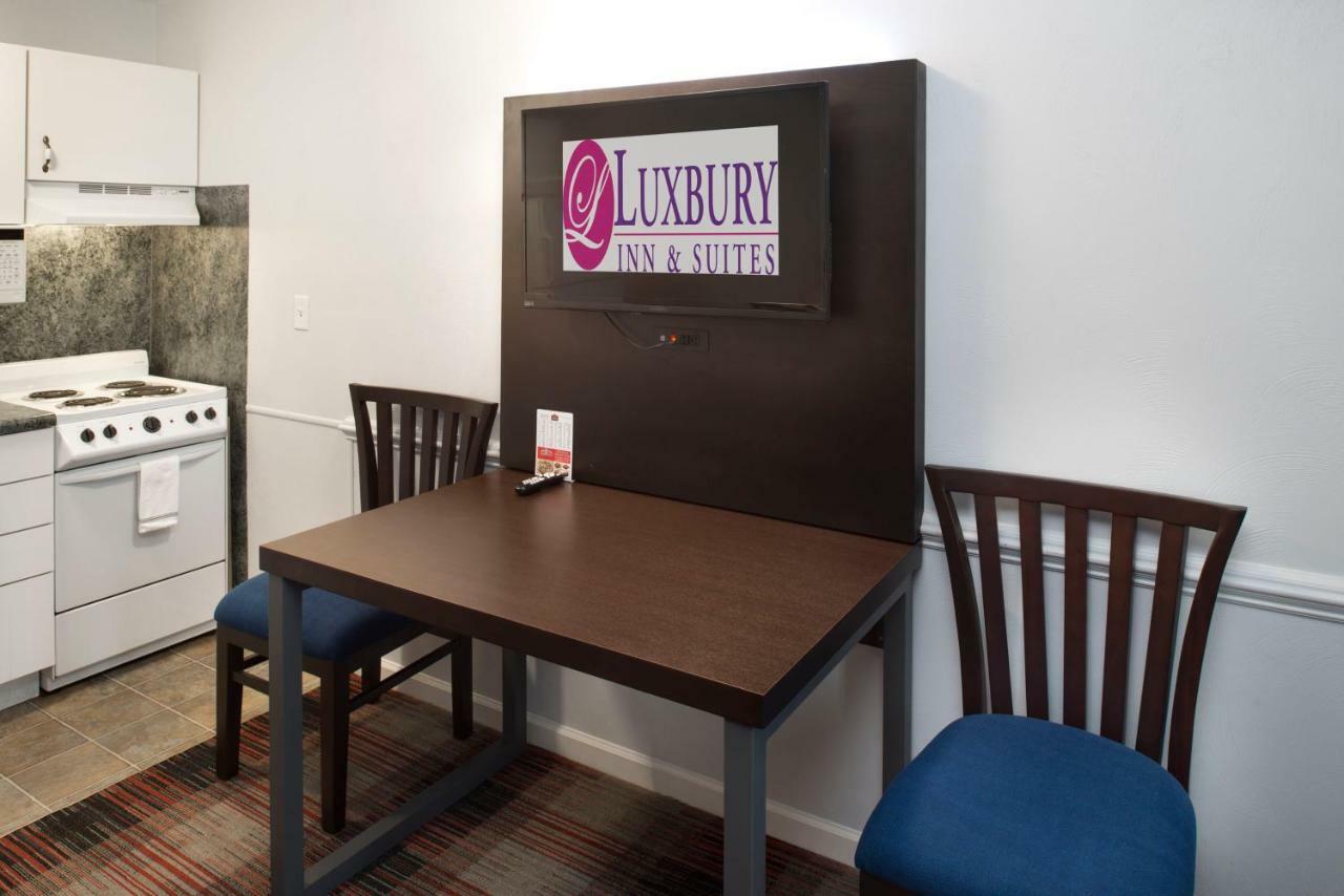 Luxbury Inn&Suites Maryville Extérieur photo